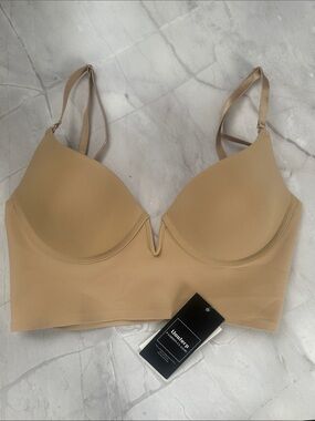 Women’s Nude Seamless Bralette with a Supportive V-Wire Front: Large